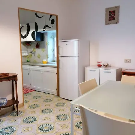 The Sweet Close To Castle- 19031 - Via Avenza אמליה