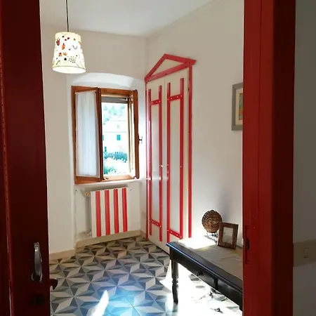 The Sweet Close To Castle- 19031 - Via Avenza